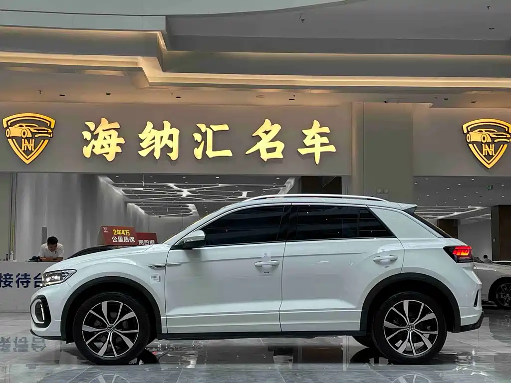 Volkswagen T-Roc — миниатюра 3