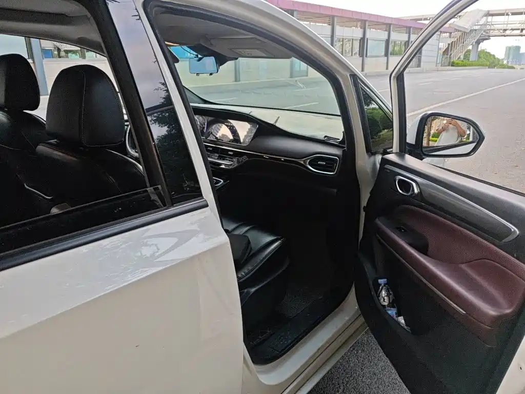 GAC Motor Trumpchi M6 — миниатюра 22