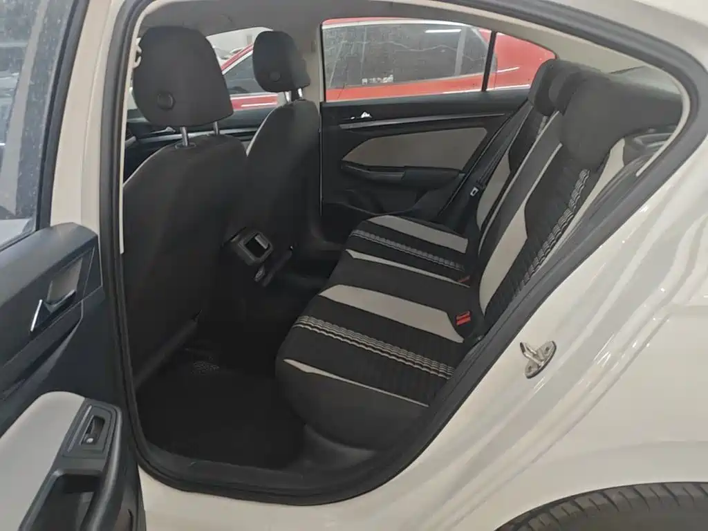 Volkswagen Bora — миниатюра 17