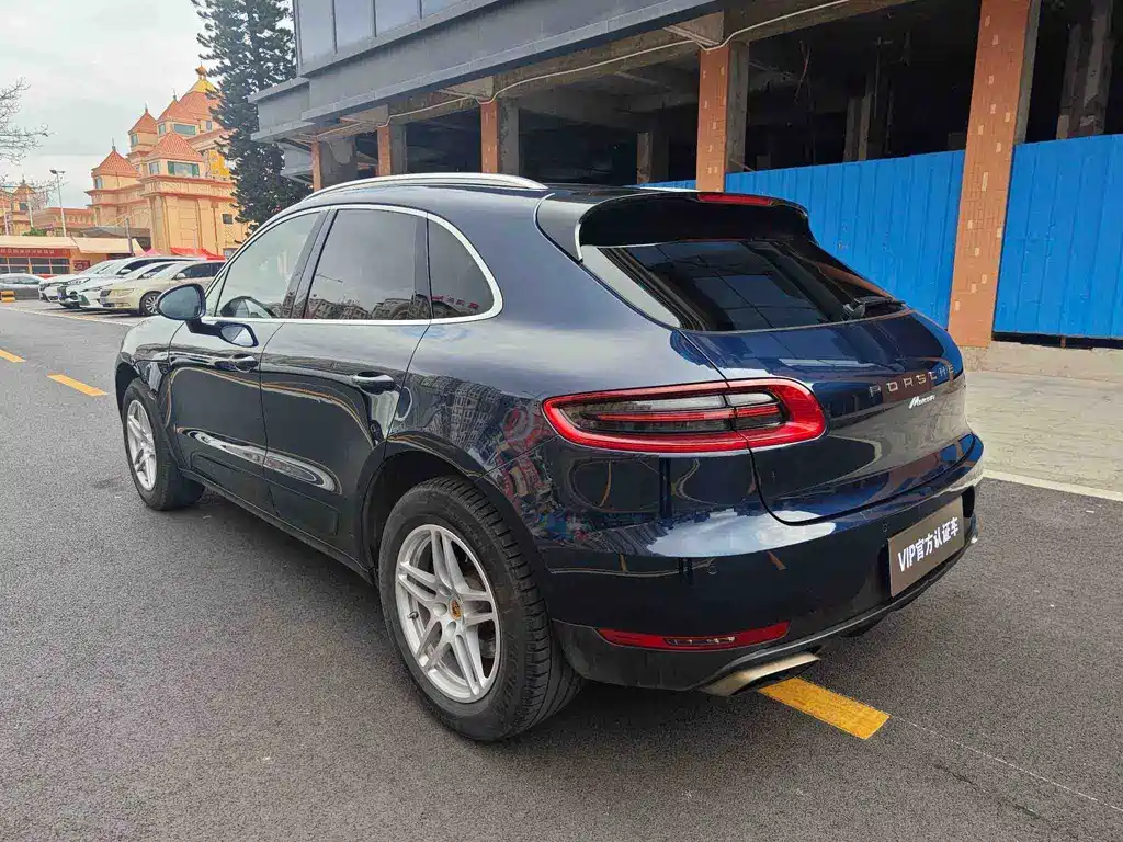 Porsche Macan — миниатюра 4