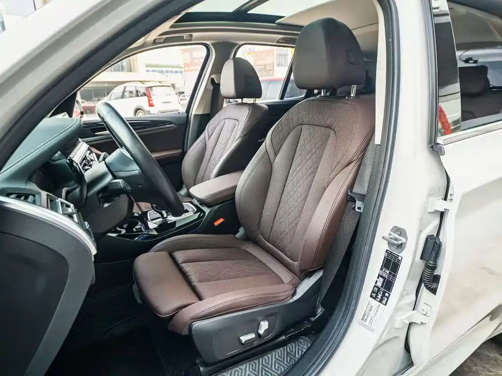 BMW X3 — миниатюра 6