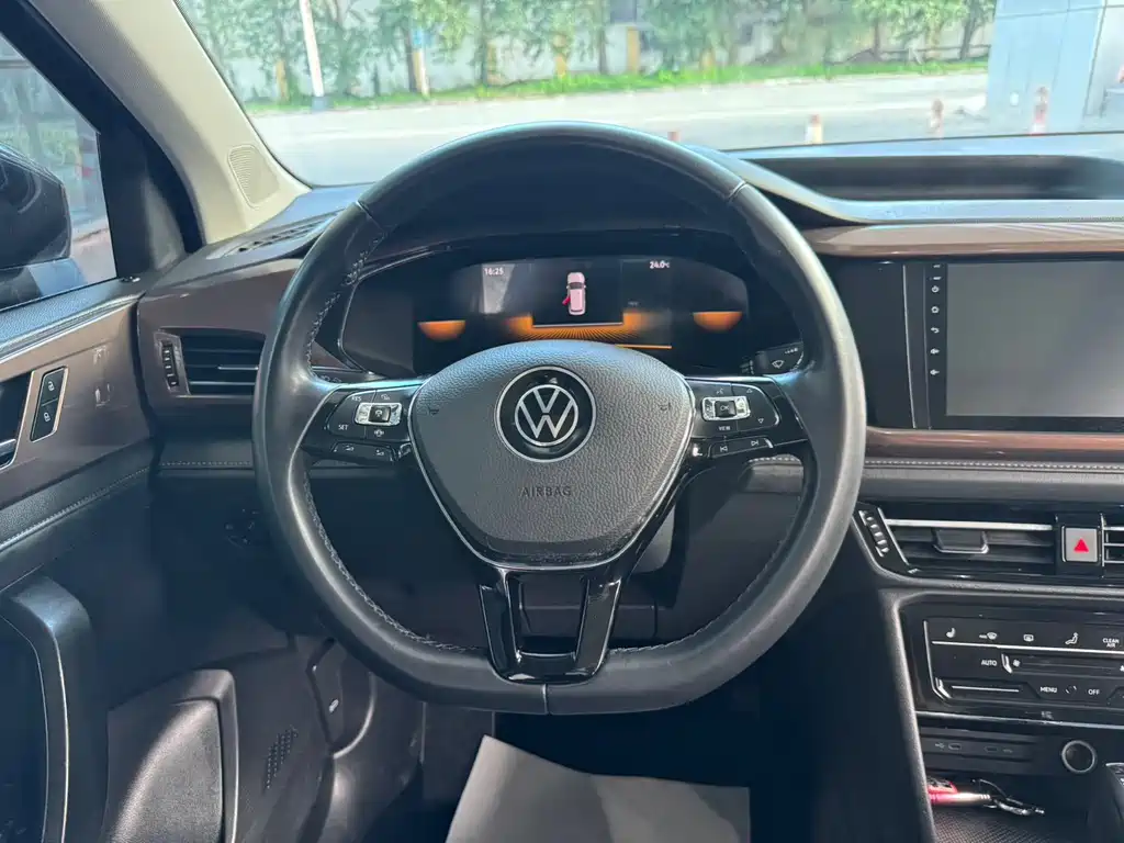 Volkswagen Tharu — миниатюра 16
