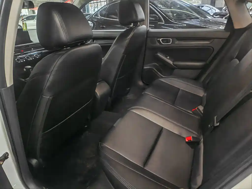 Honda Civic — миниатюра 8