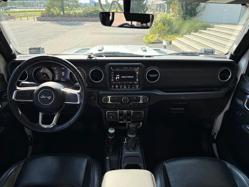 Jeep Gladiator — миниатюра 9
