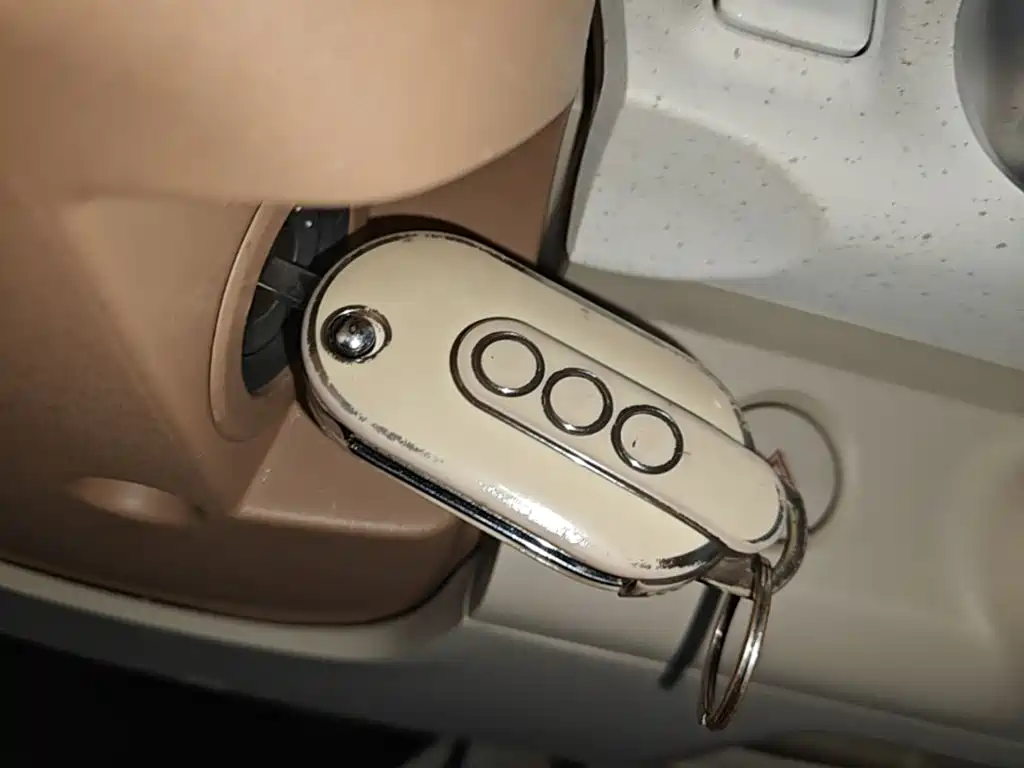 Wuling MINIEV — миниатюра 9