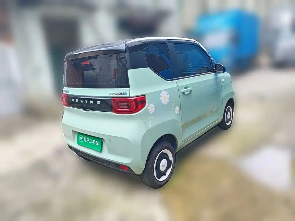 Wuling MINIEV — миниатюра 4
