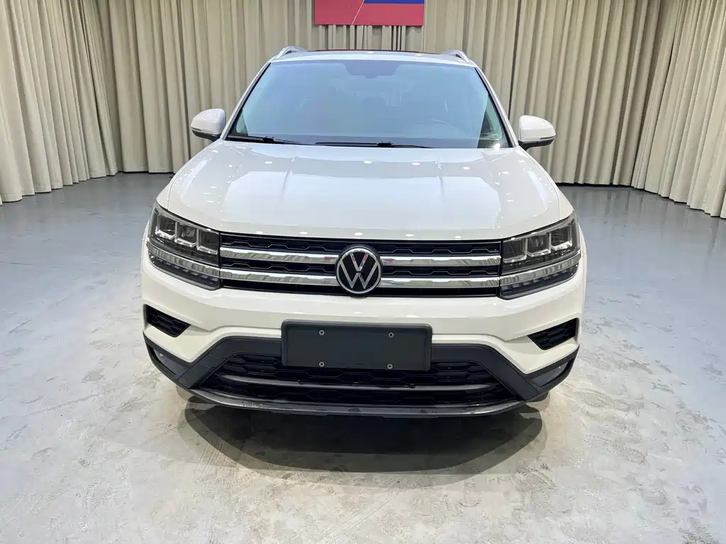 Volkswagen Tharu — миниатюра 2