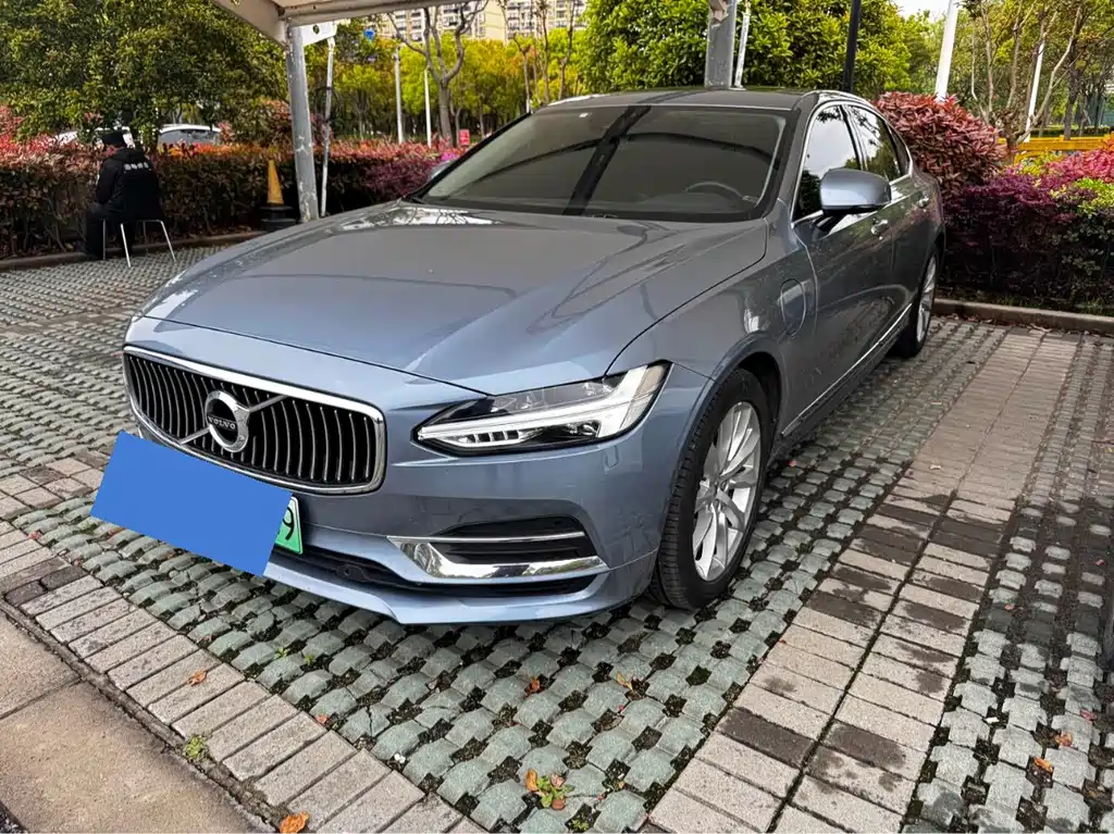 Volvo S90 PHEV 2020