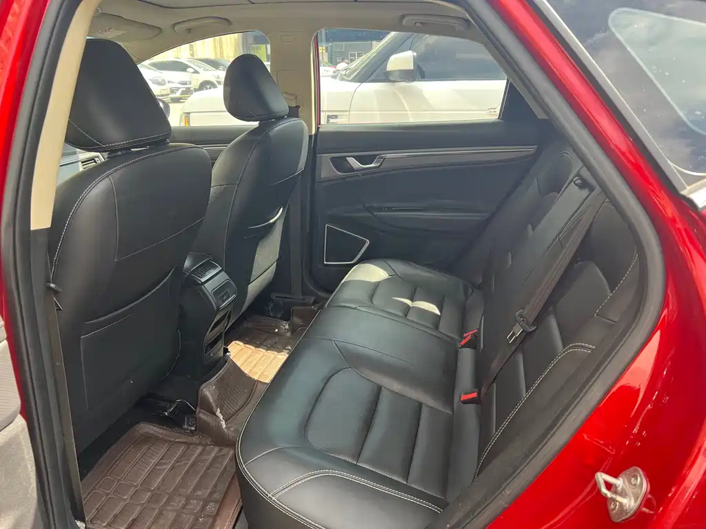 Geely Emgrand GS — миниатюра 6