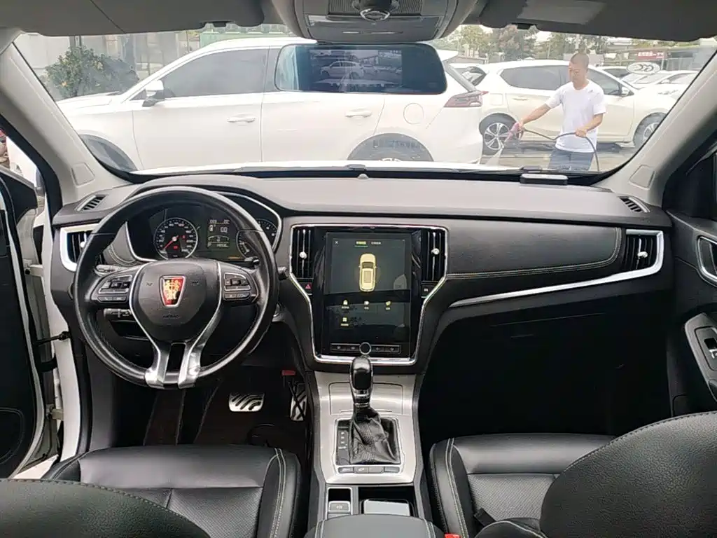 Roewe RX5 — миниатюра 10
