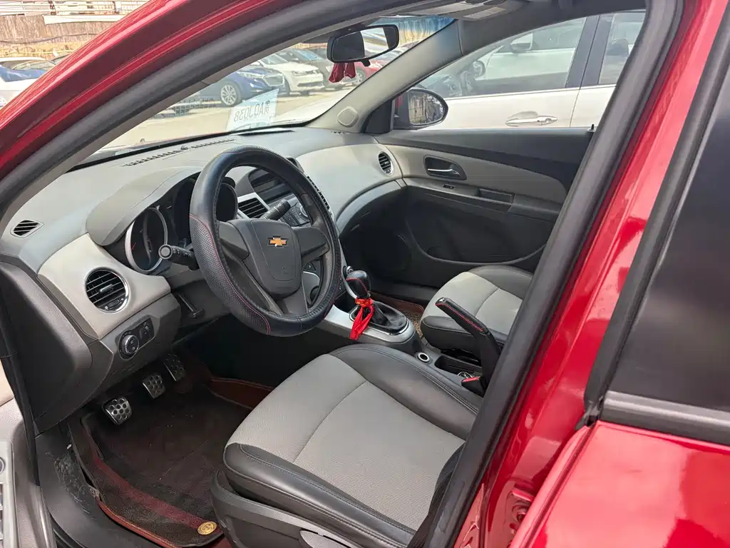 Chevrolet Cruze — миниатюра 5