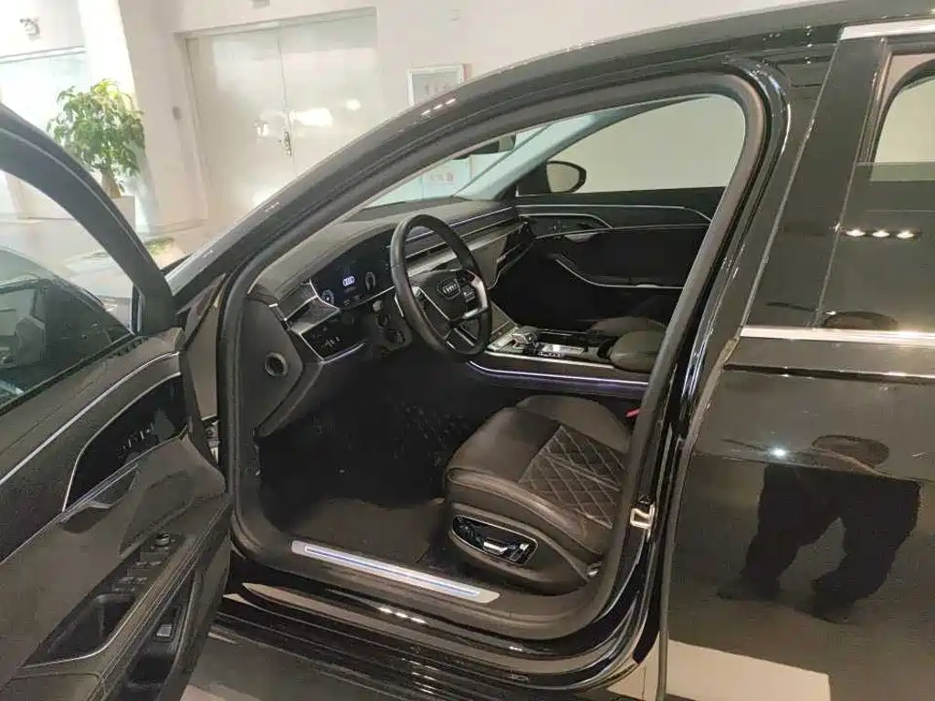 Audi A8 — миниатюра 3