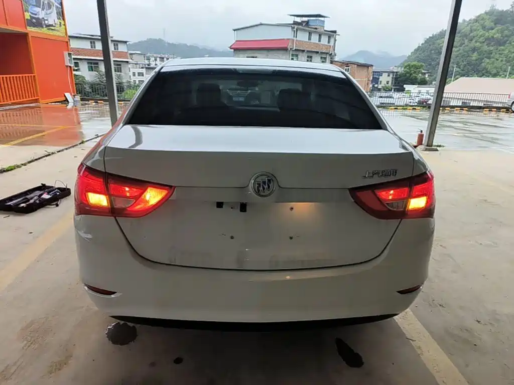 Buick Excelle — миниатюра 6