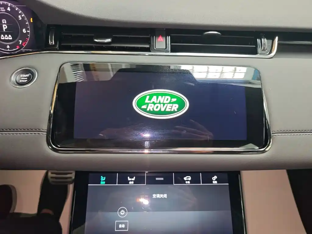 Land Rover Evoque — миниатюра 13