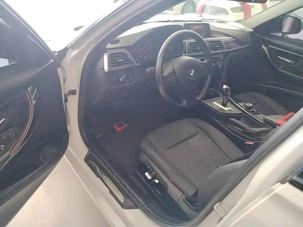 BMW 3 Series — миниатюра 16