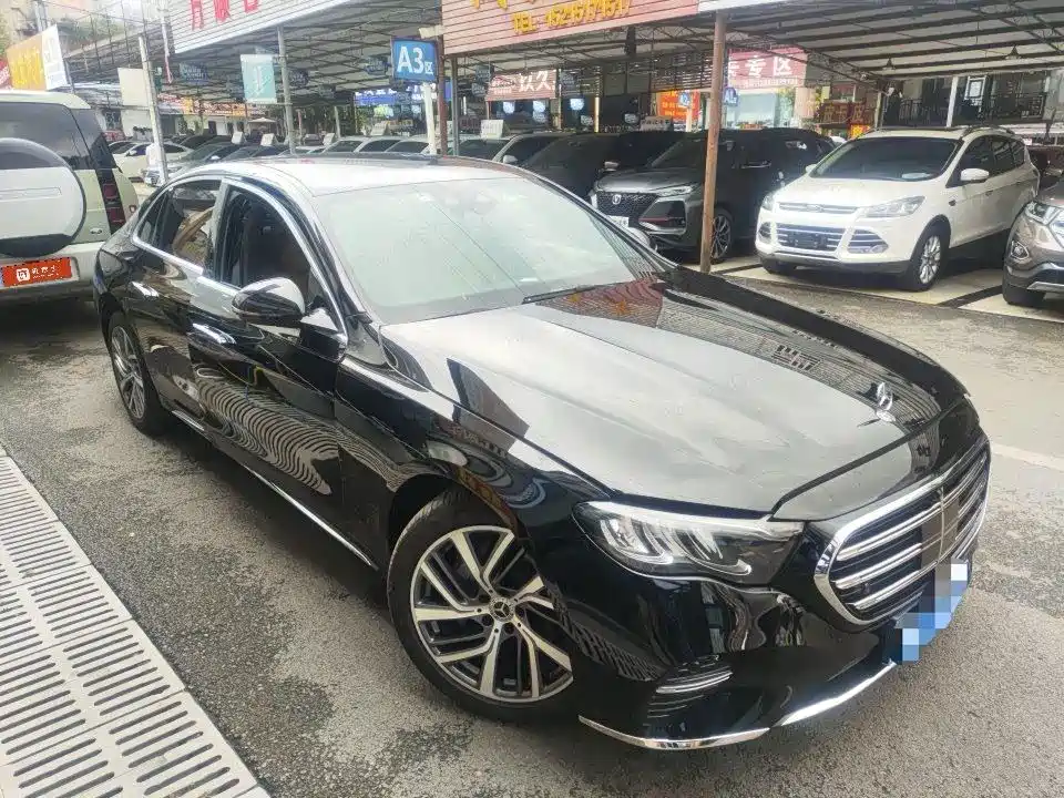 Mercedes-Benz E-Class — миниатюра 2
