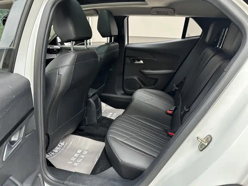 Peugeot 2008 2022 230THP THE ONE