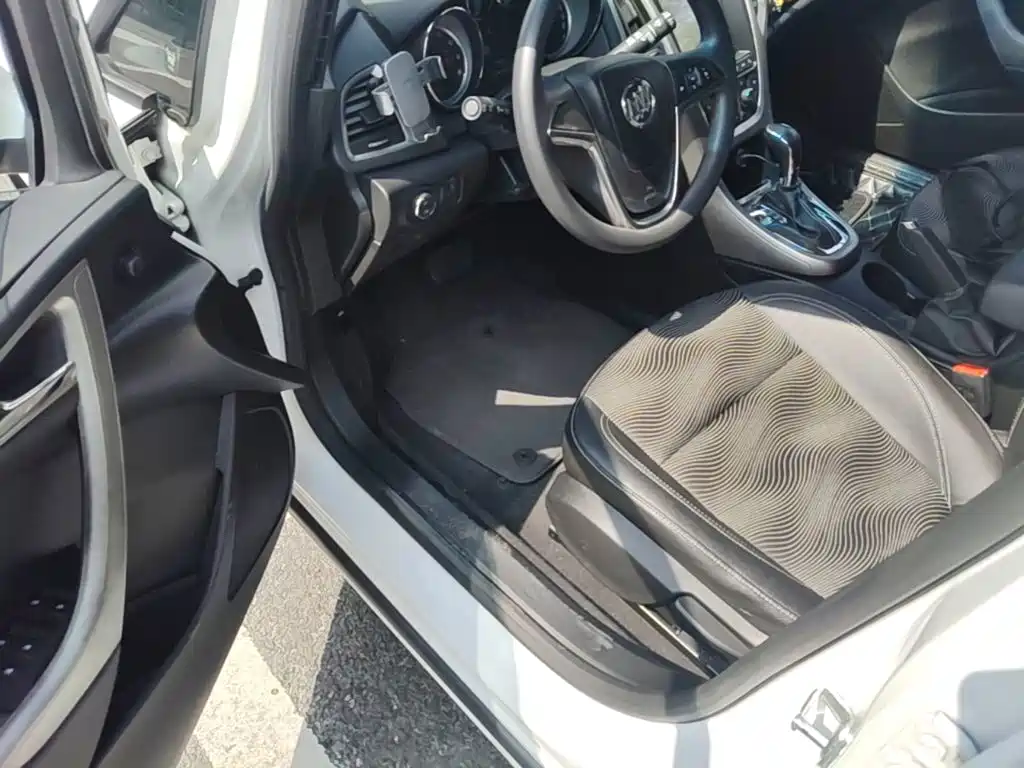 Buick Excelle — миниатюра 21