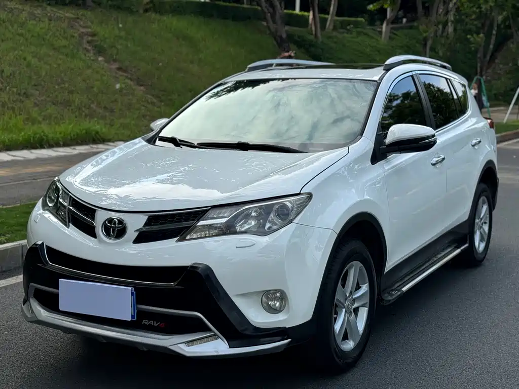 Toyota RAV4 2014