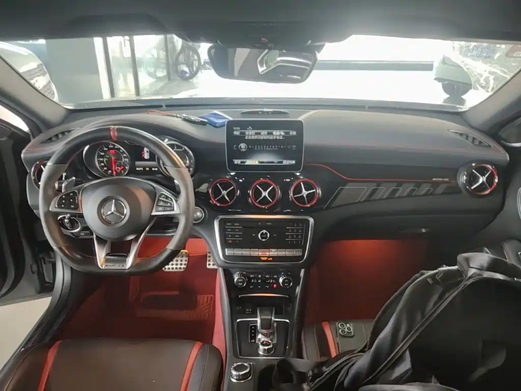 Mercedes-Benz GLA AMG — миниатюра 10