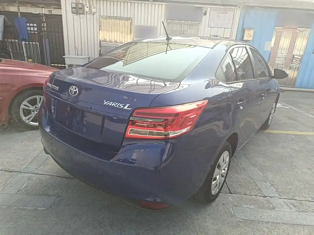 Toyota Yaris L — миниатюра 7
