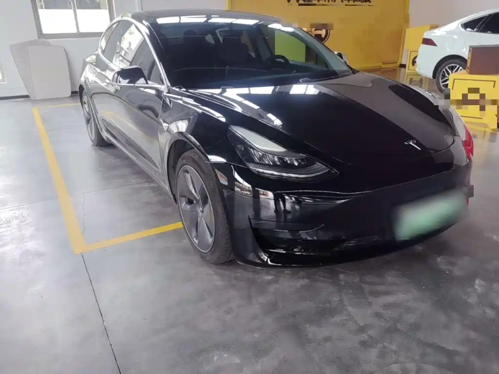 Tesla Model 3 — миниатюра 4