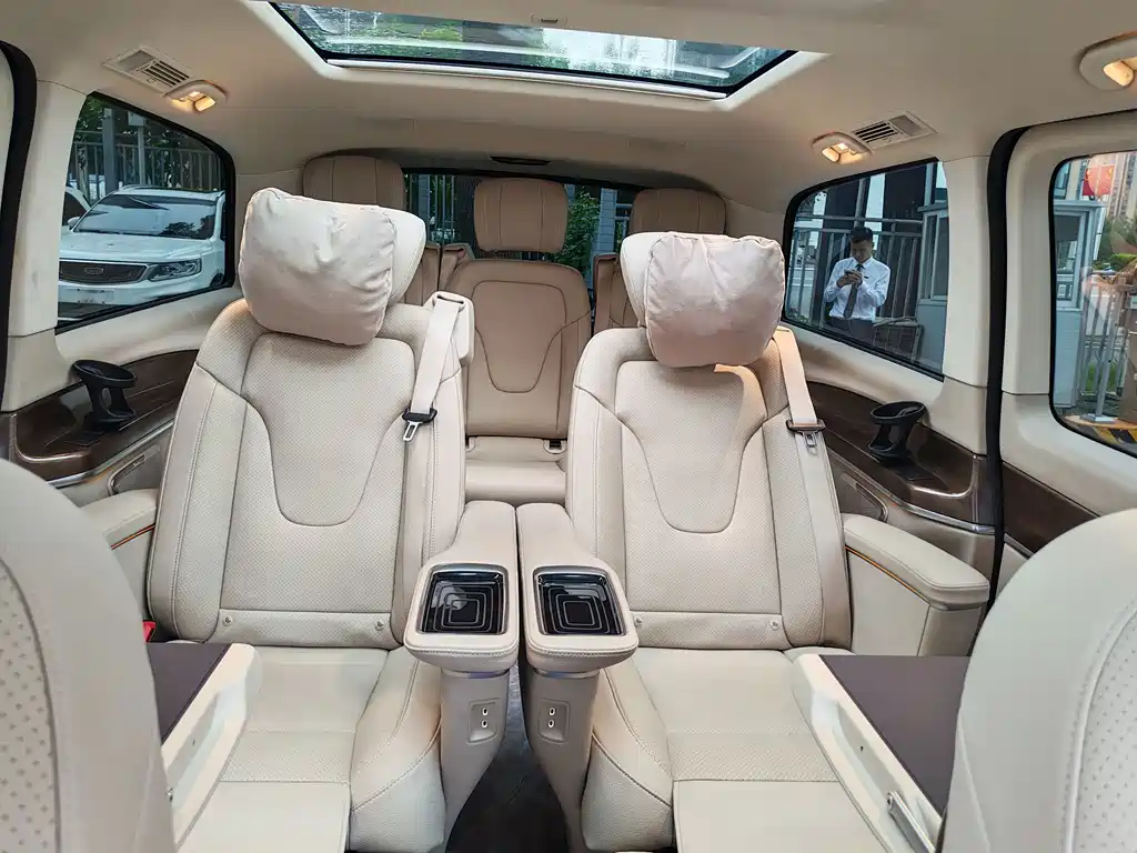 Mercedes-Benz V-Class — миниатюра 38