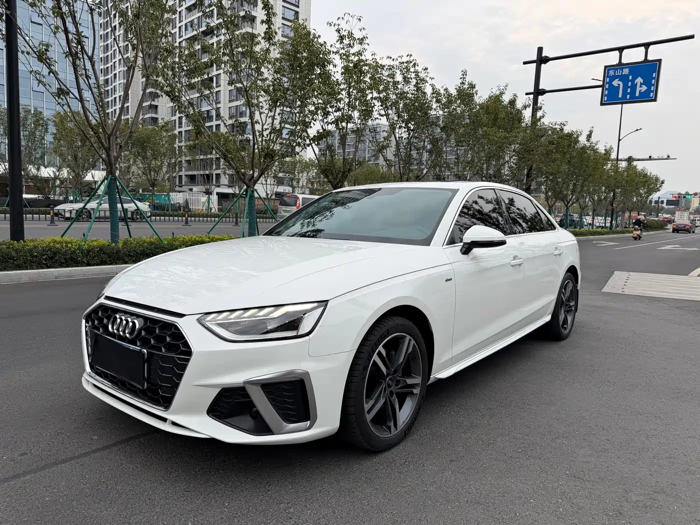 奥迪A4L 2023款 40 TFSI 时尚致雅型 2023