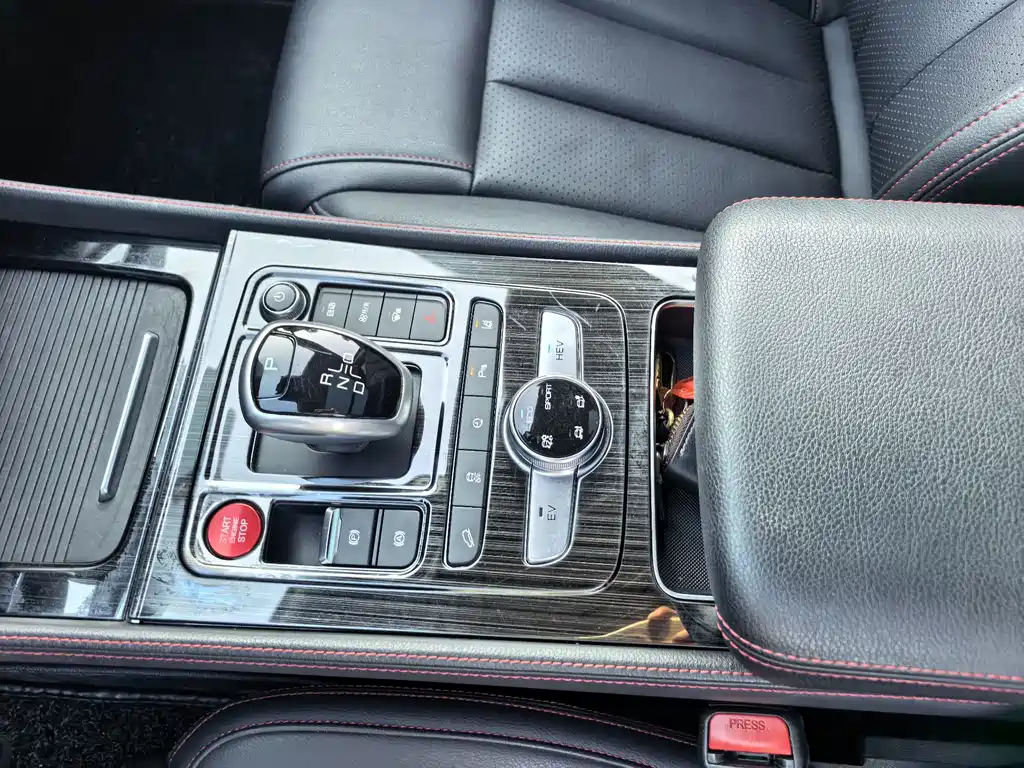 BYD Tang New Energy — миниатюра 11