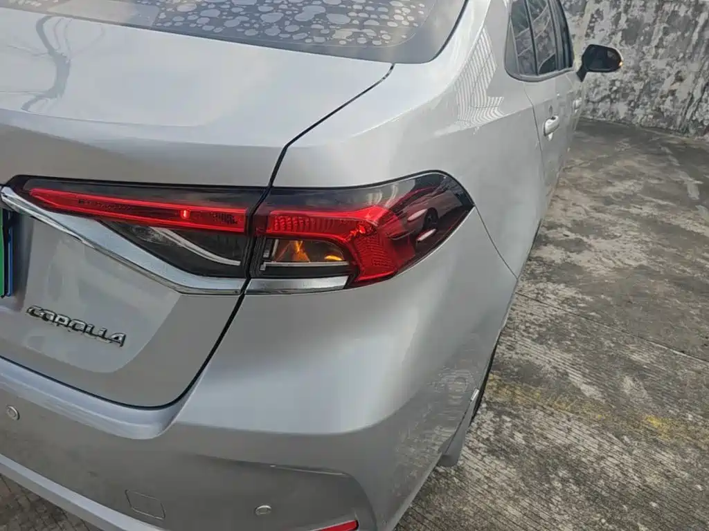 Toyota Corolla — миниатюра 8
