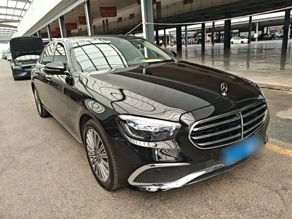 Mercedes-Benz E-Class — миниатюра 4