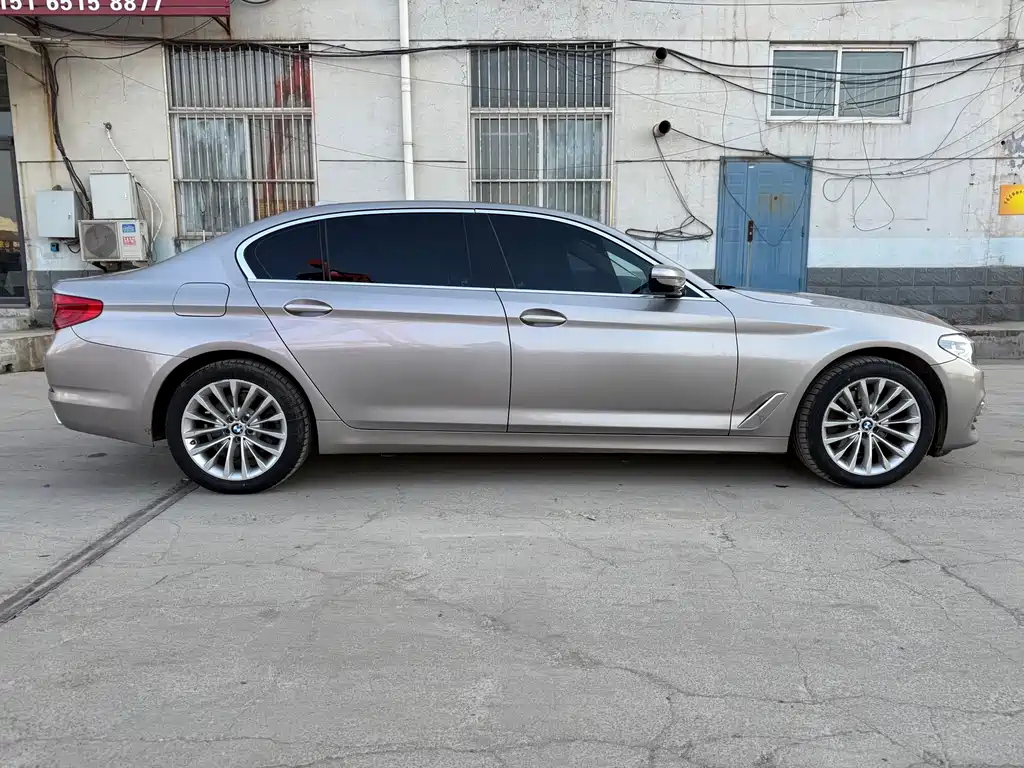 BMW 5 SERIES