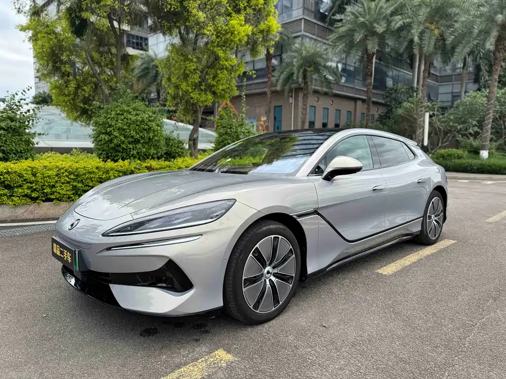 Denza Denza Z9GT 2024