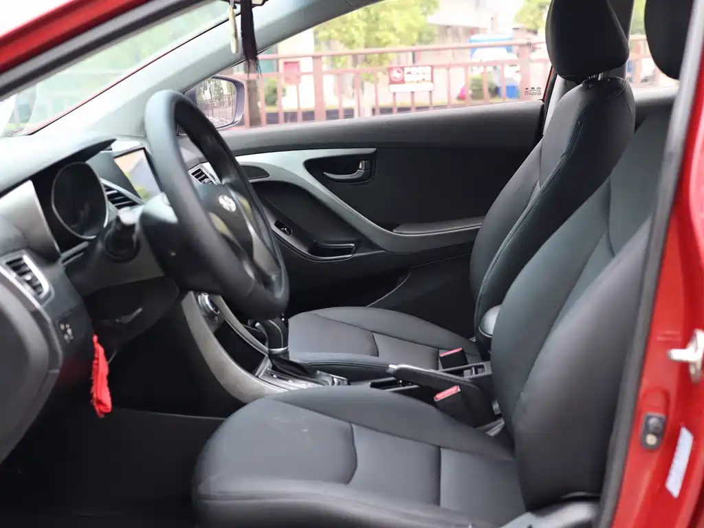 Hyundai Elantra Langdong — миниатюра 14