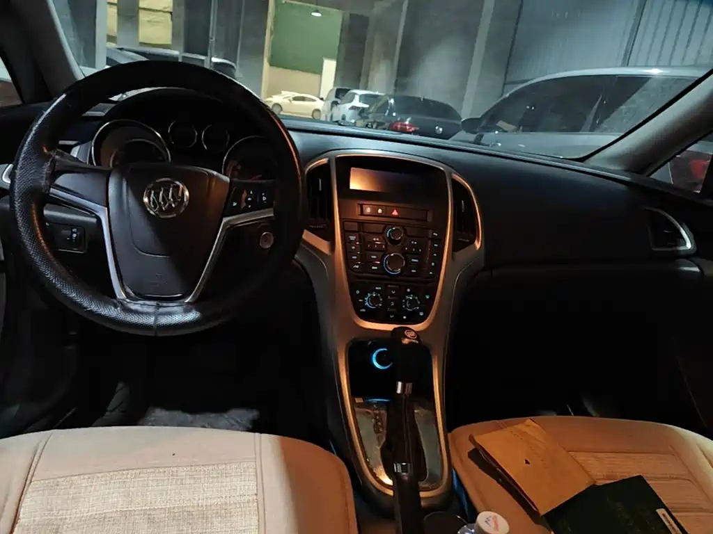 Buick Excelle — миниатюра 12