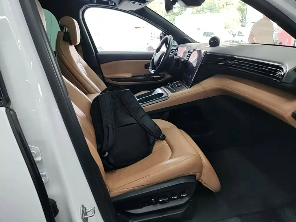 NIO ES6 — миниатюра 25