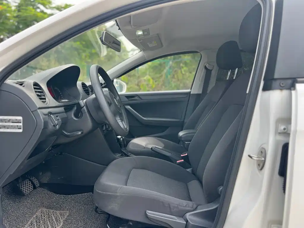 Volkswagen Jetta — миниатюра 5