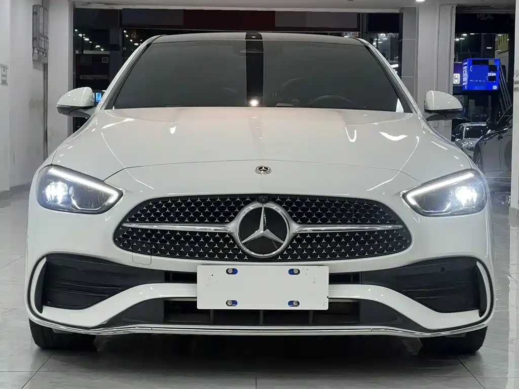 Mercedes-Benz C-Class — миниатюра 3