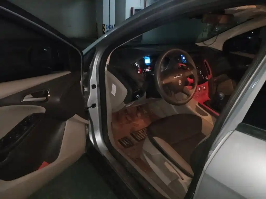 Ford Focus — миниатюра 13