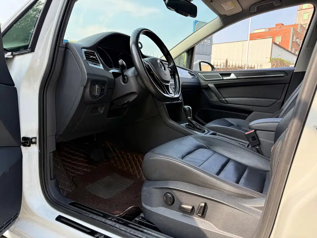 Volkswagen Golf Sportsvan — миниатюра 5