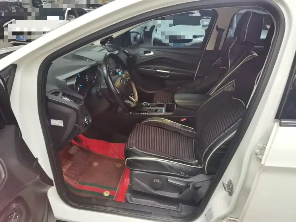 Ford Kuga — миниатюра 15