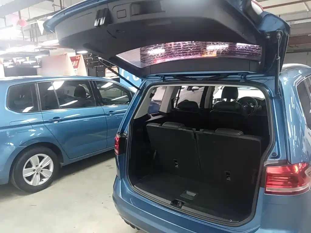 Volkswagen Touran — миниатюра 19