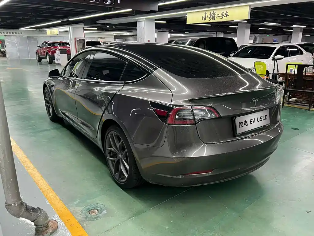 Tesla Model 3 — миниатюра 4