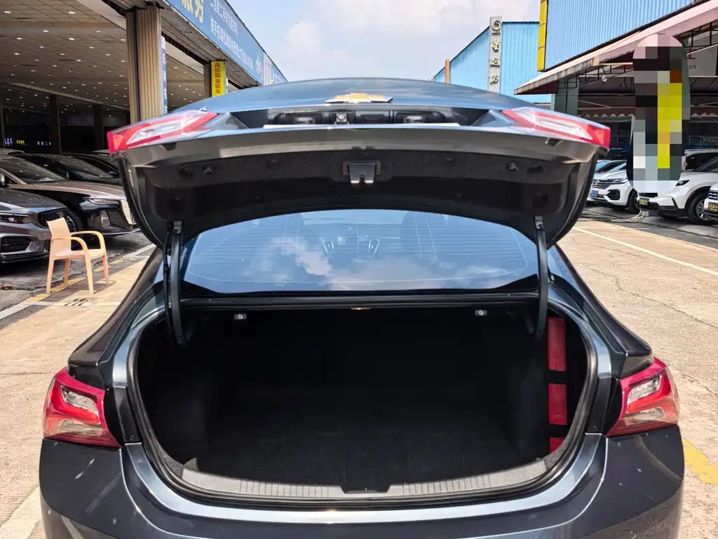 Chevrolet Malibu XL — миниатюра 14