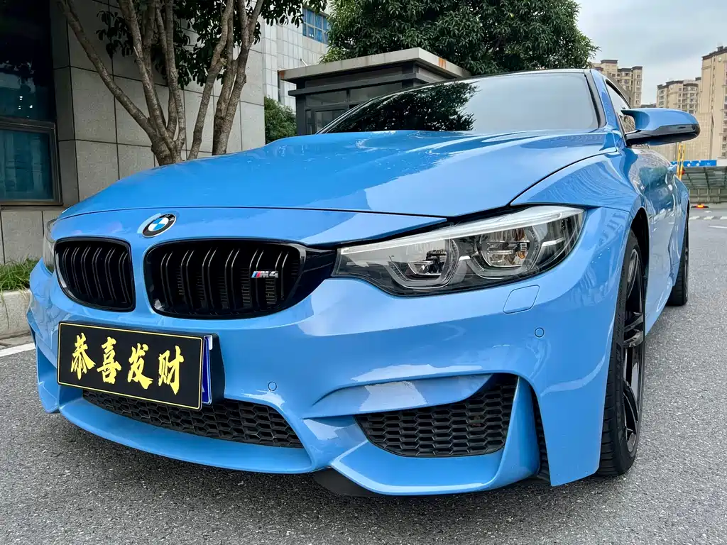 BMW M4 — миниатюра 10