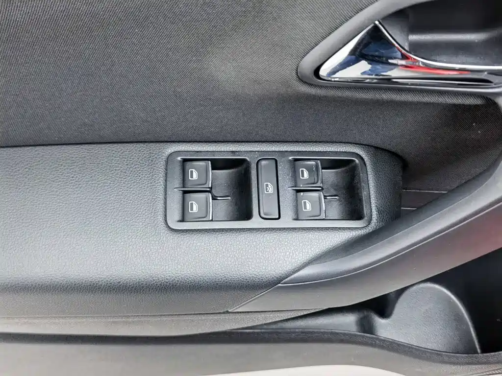 Volkswagen Polo — миниатюра 9