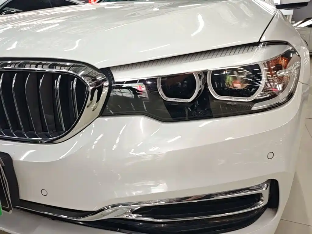BMW 5 Series — миниатюра 24