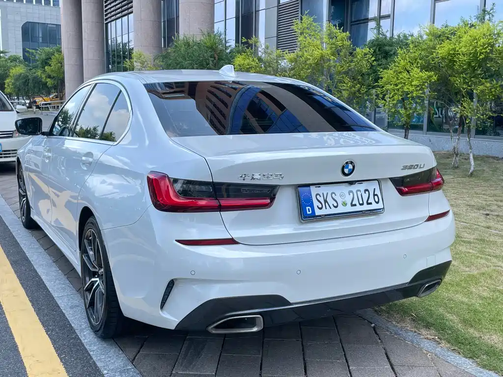 BMW 3 Series — миниатюра 4