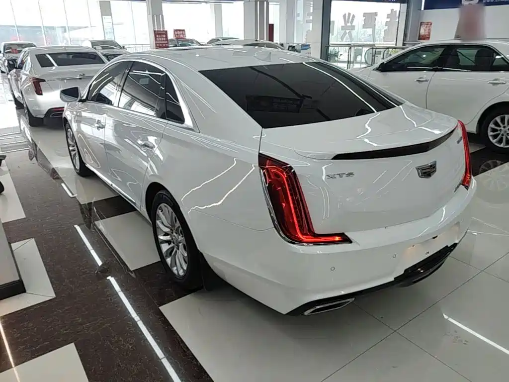 Cadillac XTS — миниатюра 5