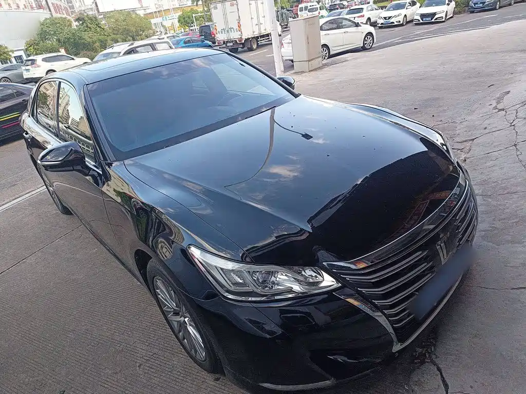 Toyota Crown — миниатюра 4